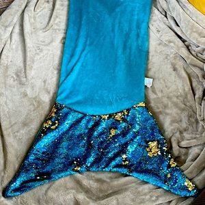 Kids blanket mermaid tail